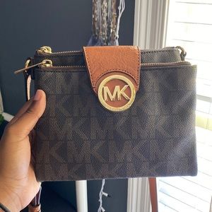 Micheal Kors Strap Purse